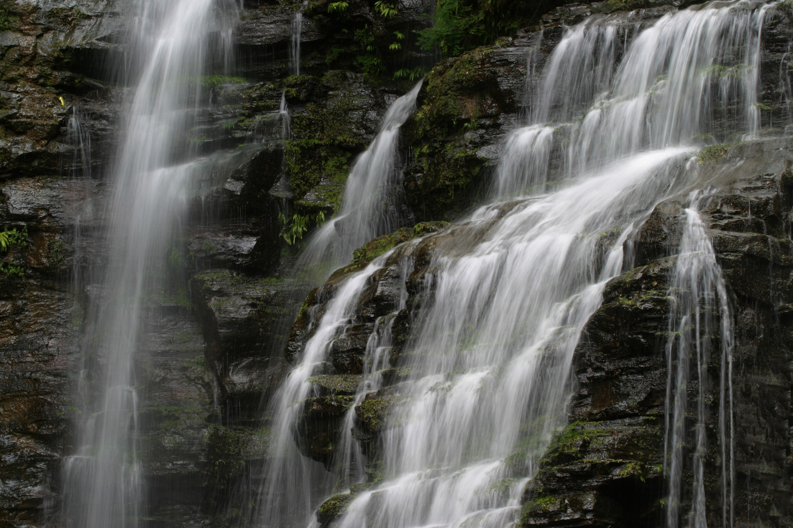 Wasser und Fels